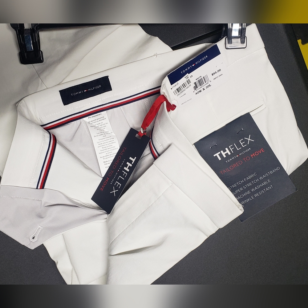 BRAND NEW TOMMY HILFIGER PANTS. 40x30